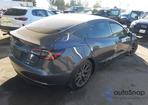 2023 Tesla Model 3 Long Range Dual Motor All-Wheel Drive z USA, uszkodzony, nr VIN 5YJ3E1EB3PF636082